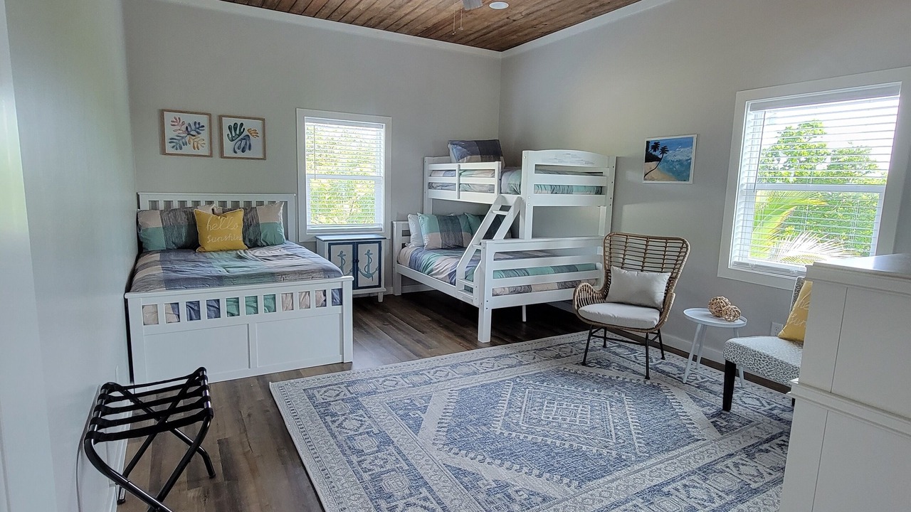 Photo of Bedroom in Green Turtle Cay
