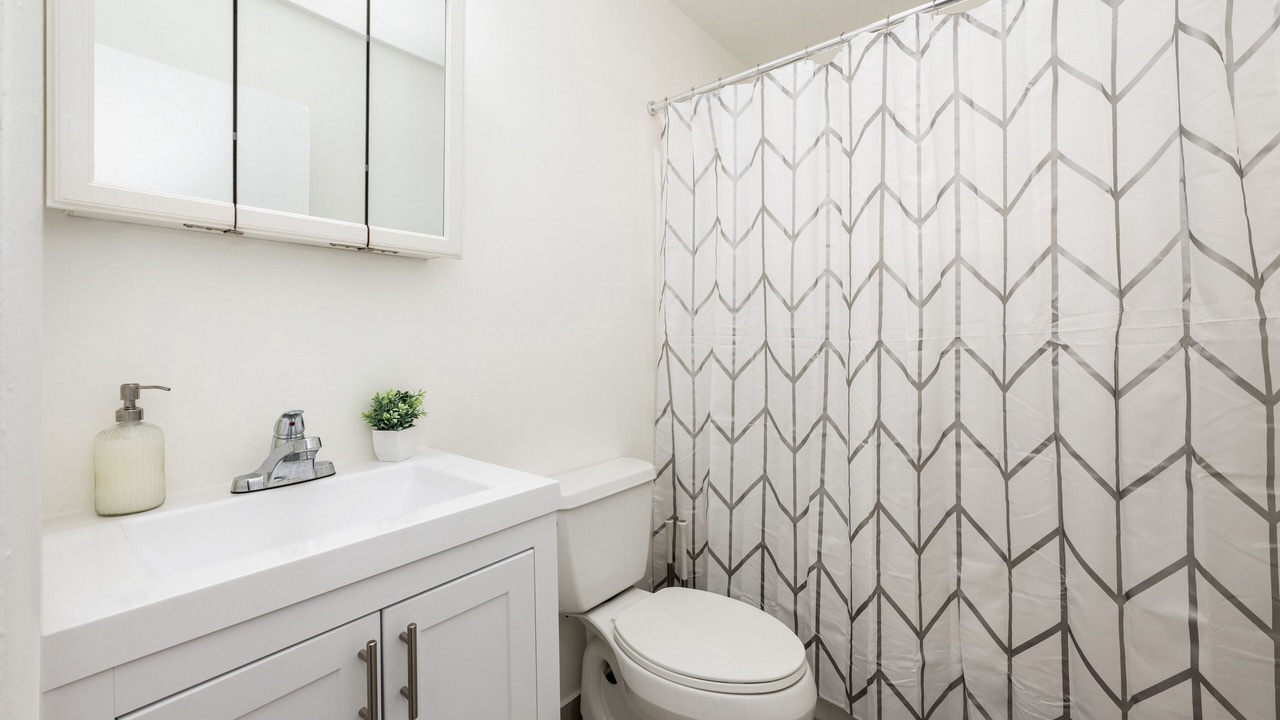 Photo of Bathroom in Hialeah