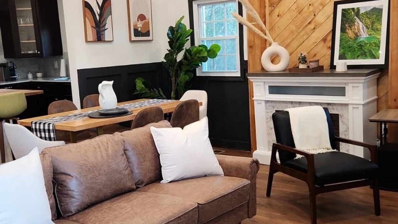 Photo of Livingroom in Duncan