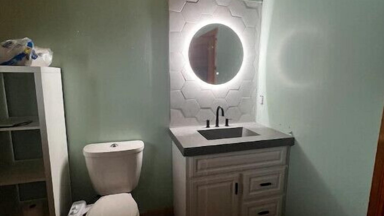 Photo of Bathroom in Dent