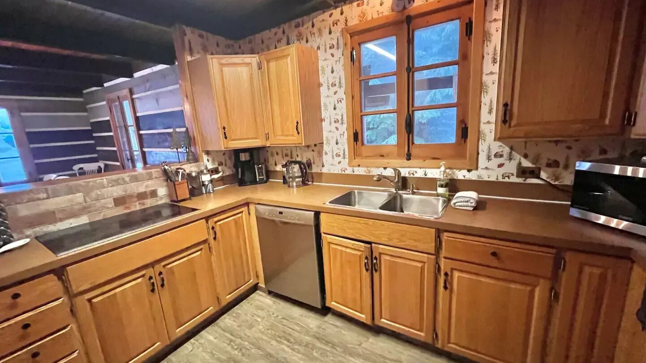 Photo of Kitchen in Hemlock Valley