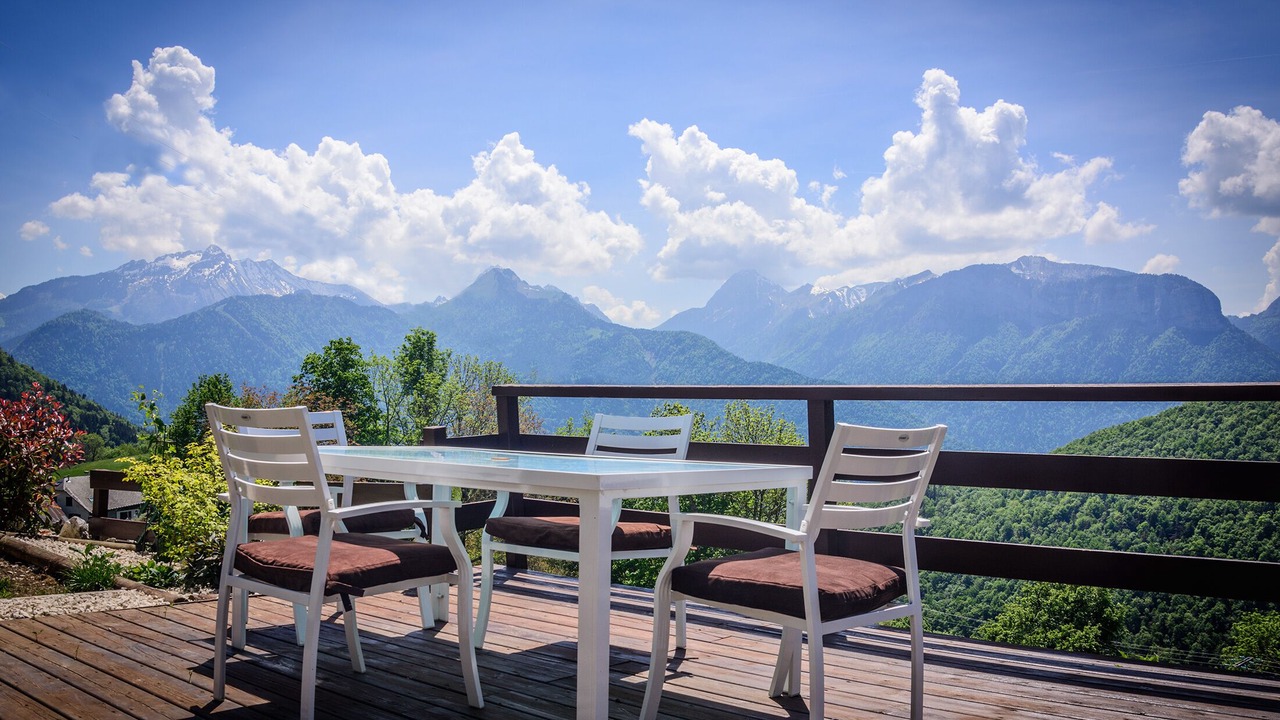 Photo of Outdoor in Montmin