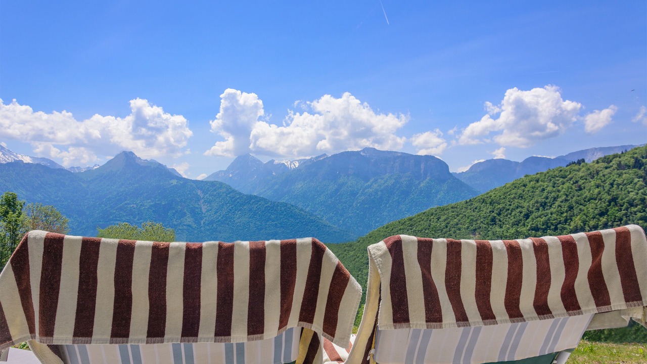 Photo of Outdoor in Montmin