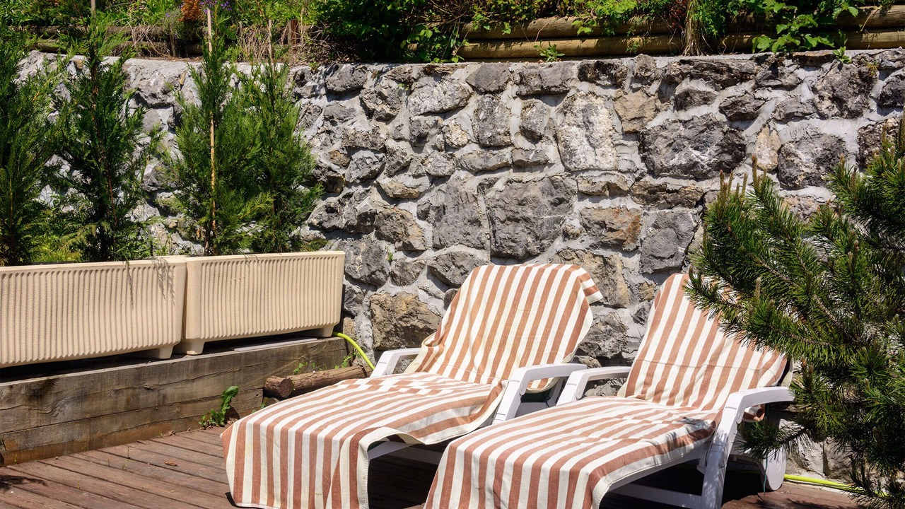 Photo of Patio Balcony in Montmin