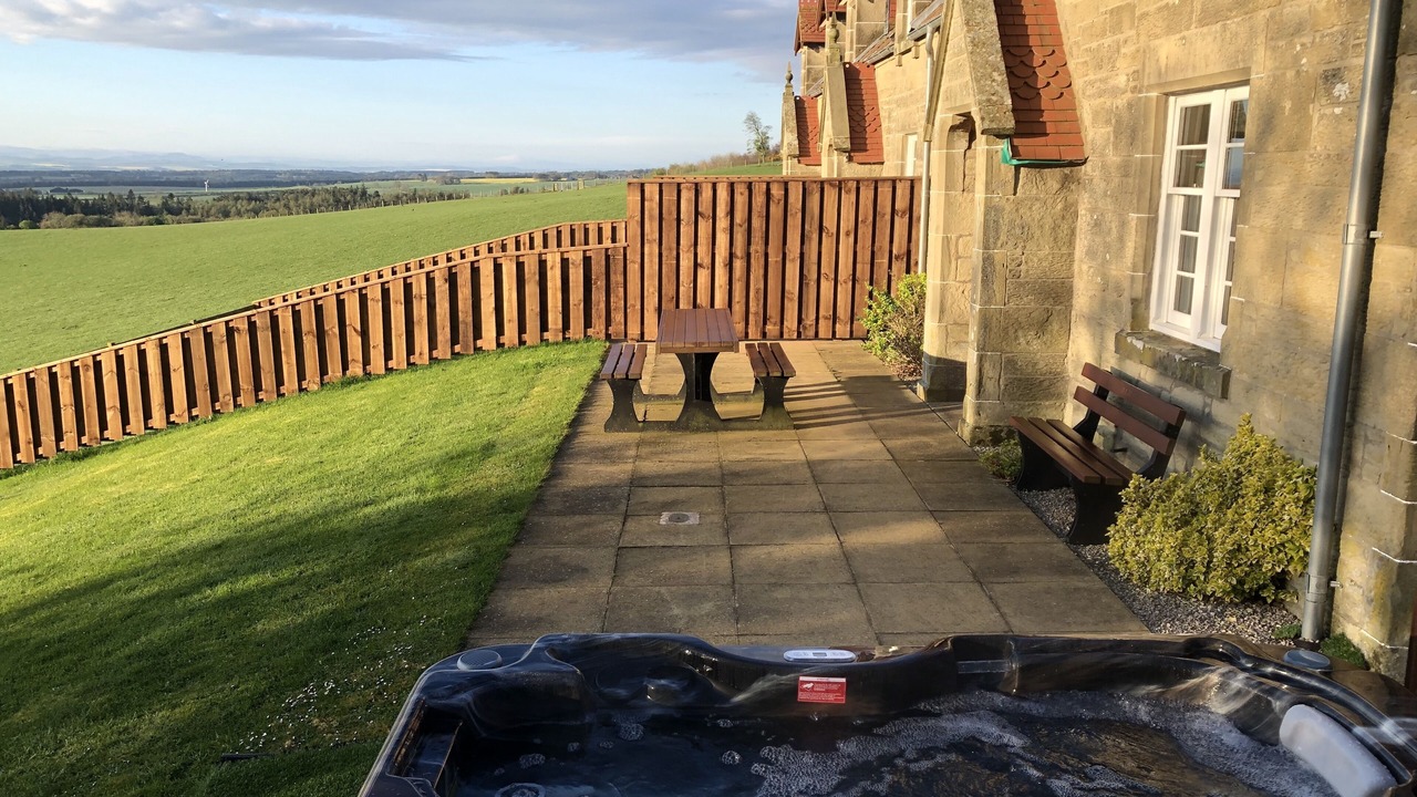 Photo of Outdoor in Duns