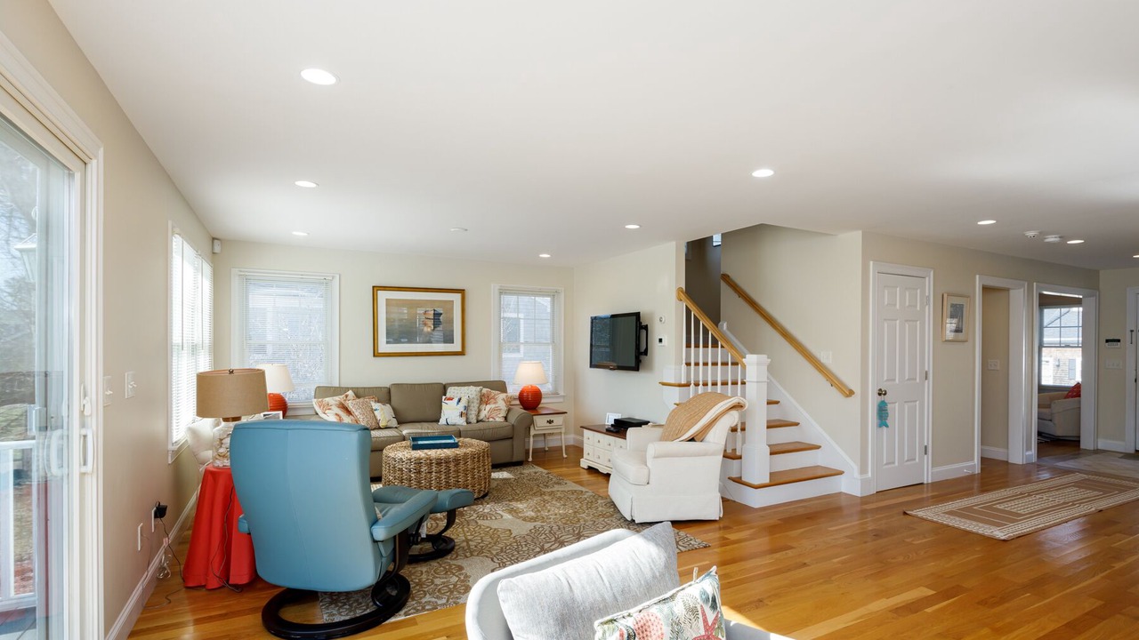 Photo of Livingroom in Popponesset