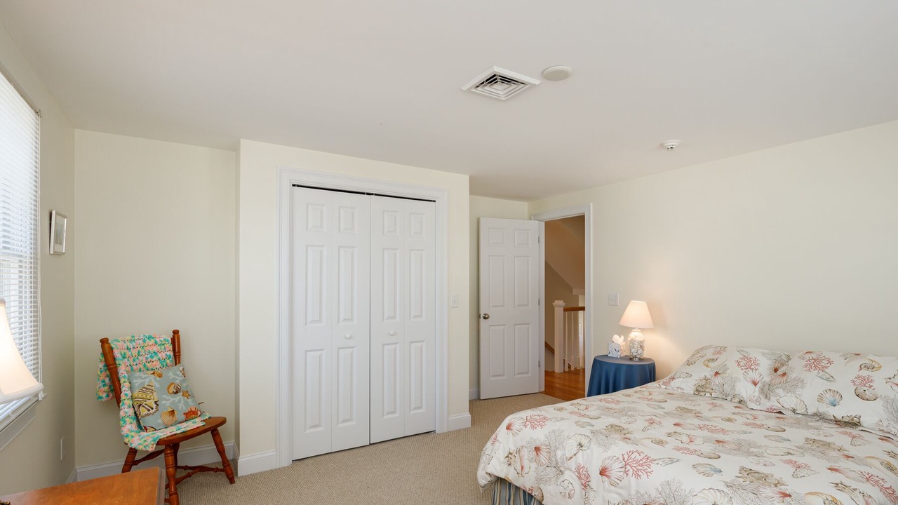 Photo of Bedroom in Popponesset