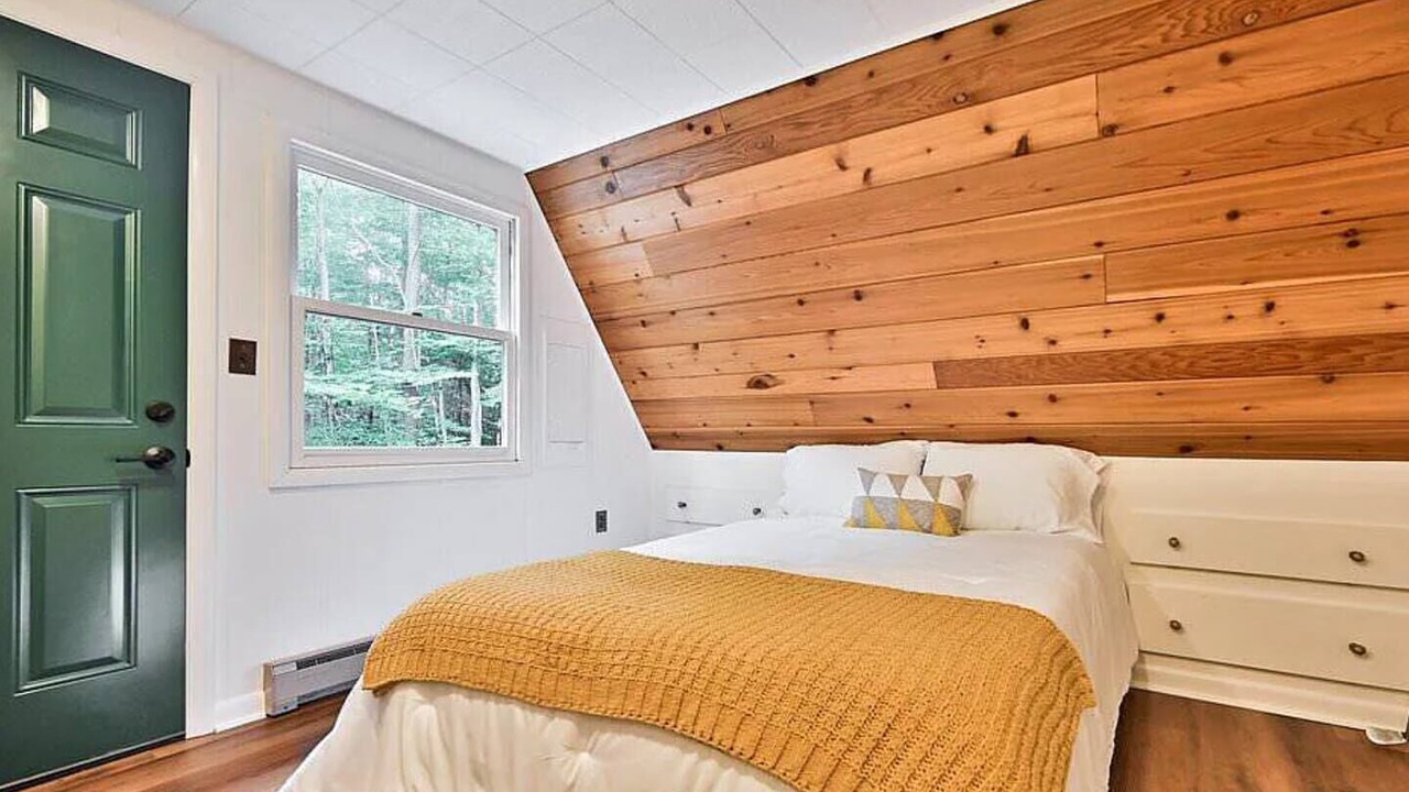 Photo of Bedroom in Pocono Pines