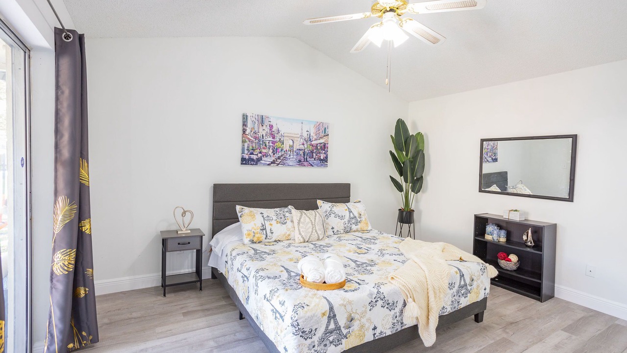 Photo of Bedroom in Seffner Community Alliance