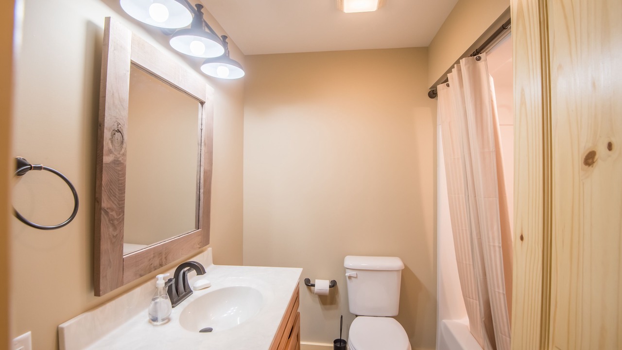 Photo of Bathroom in Antes Fort
