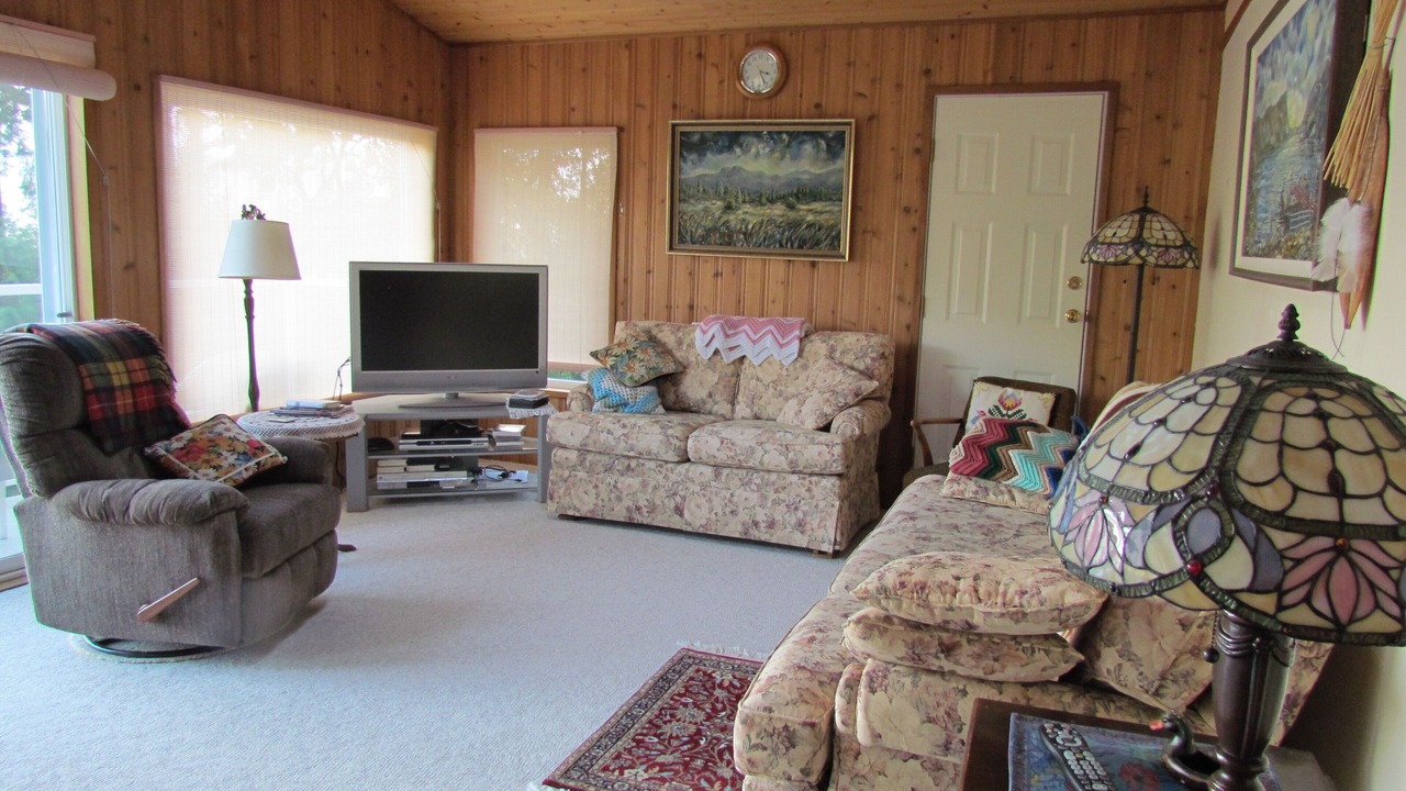Photo of Livingroom in Maple Bay