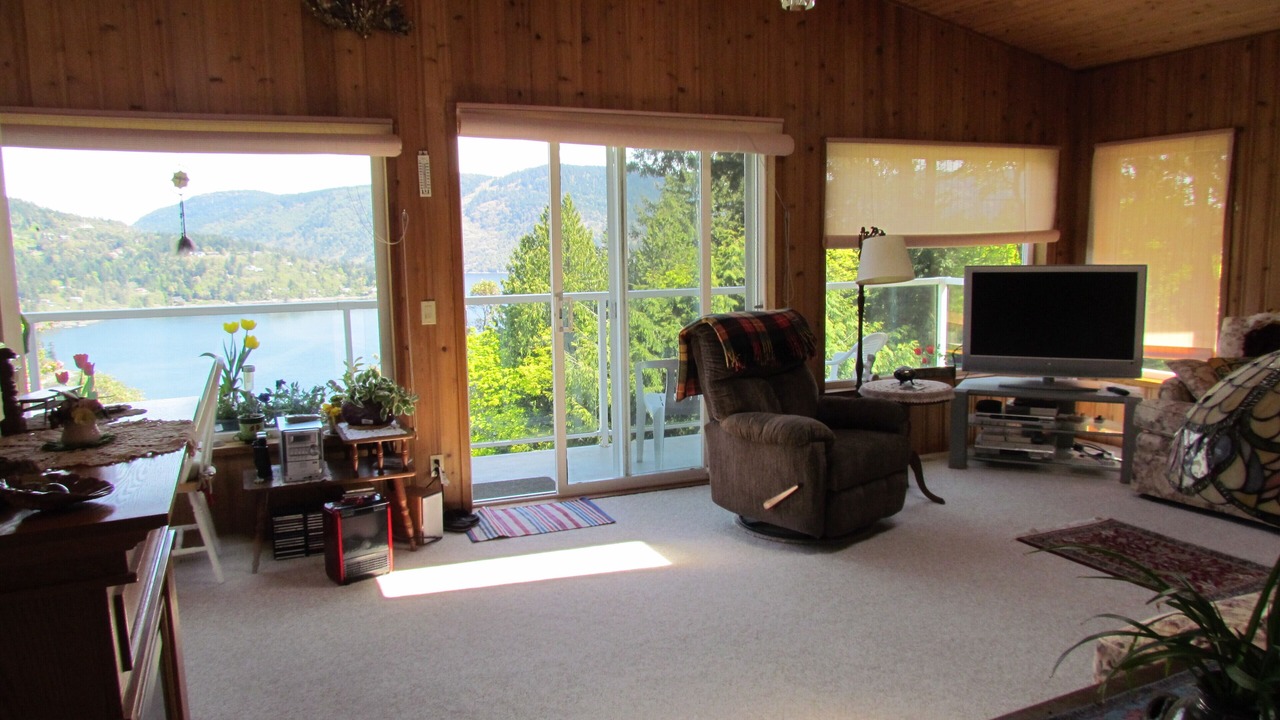 Photo of Livingroom in Maple Bay