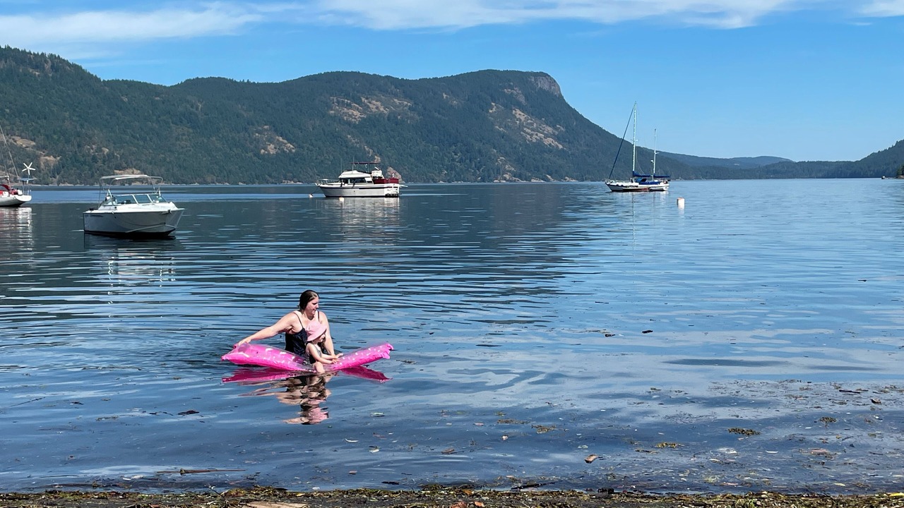 Photo of Others in Maple Bay