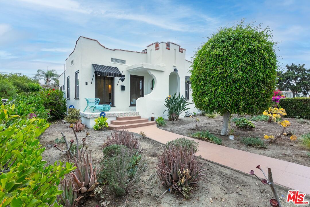 Photo of Outdoor in Mid City