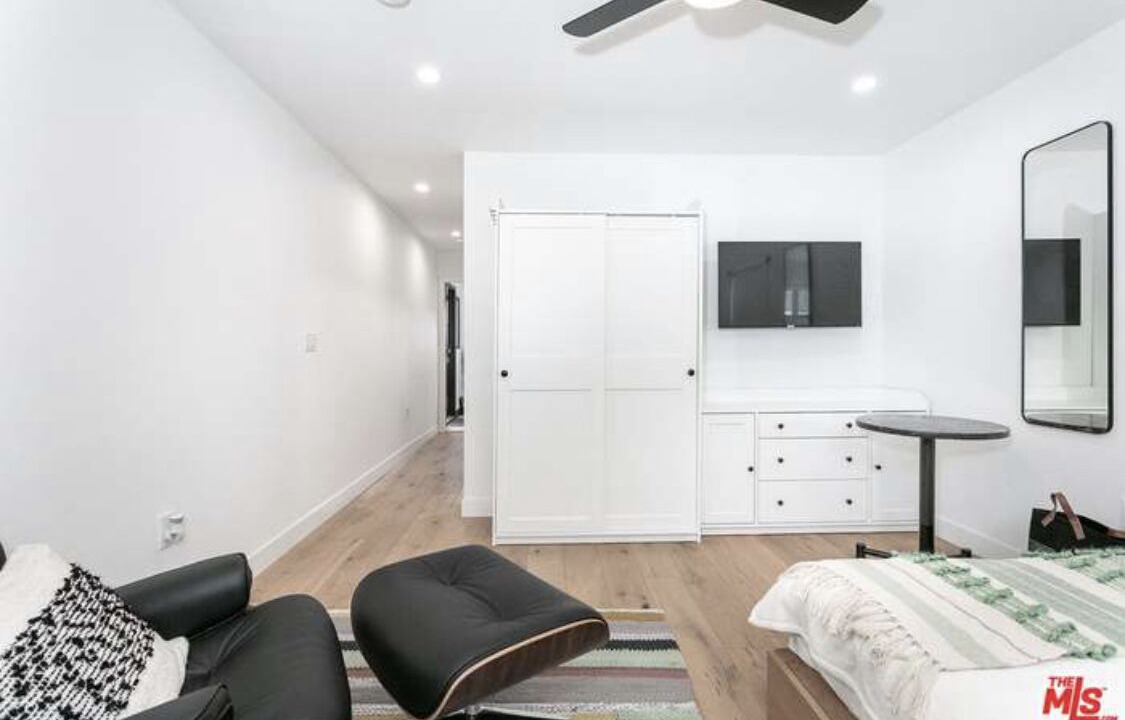 Photo of Bedroom in Mid City