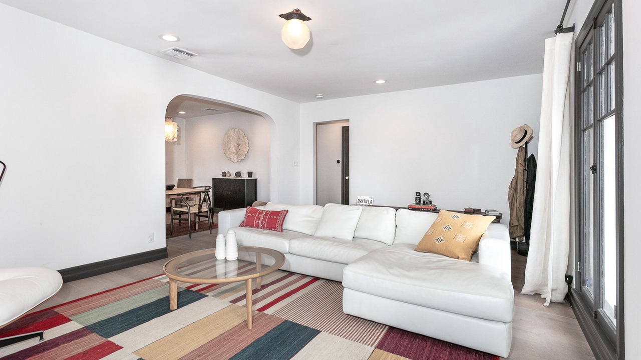 Photo of Livingroom in Mid City