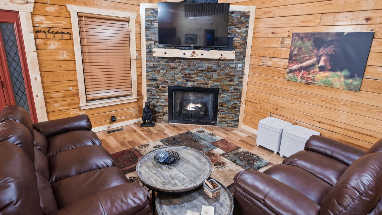 Photo of Livingroom in White Oak Lodge