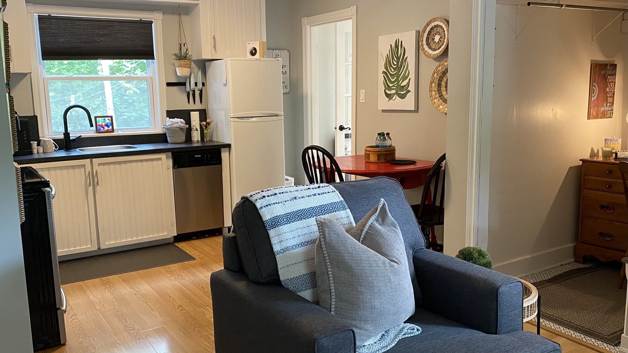 Photo of Livingroom in Mahone Bay