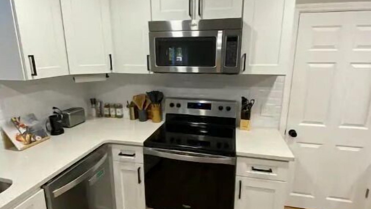 Photo of Kitchen in Bearss Plaza