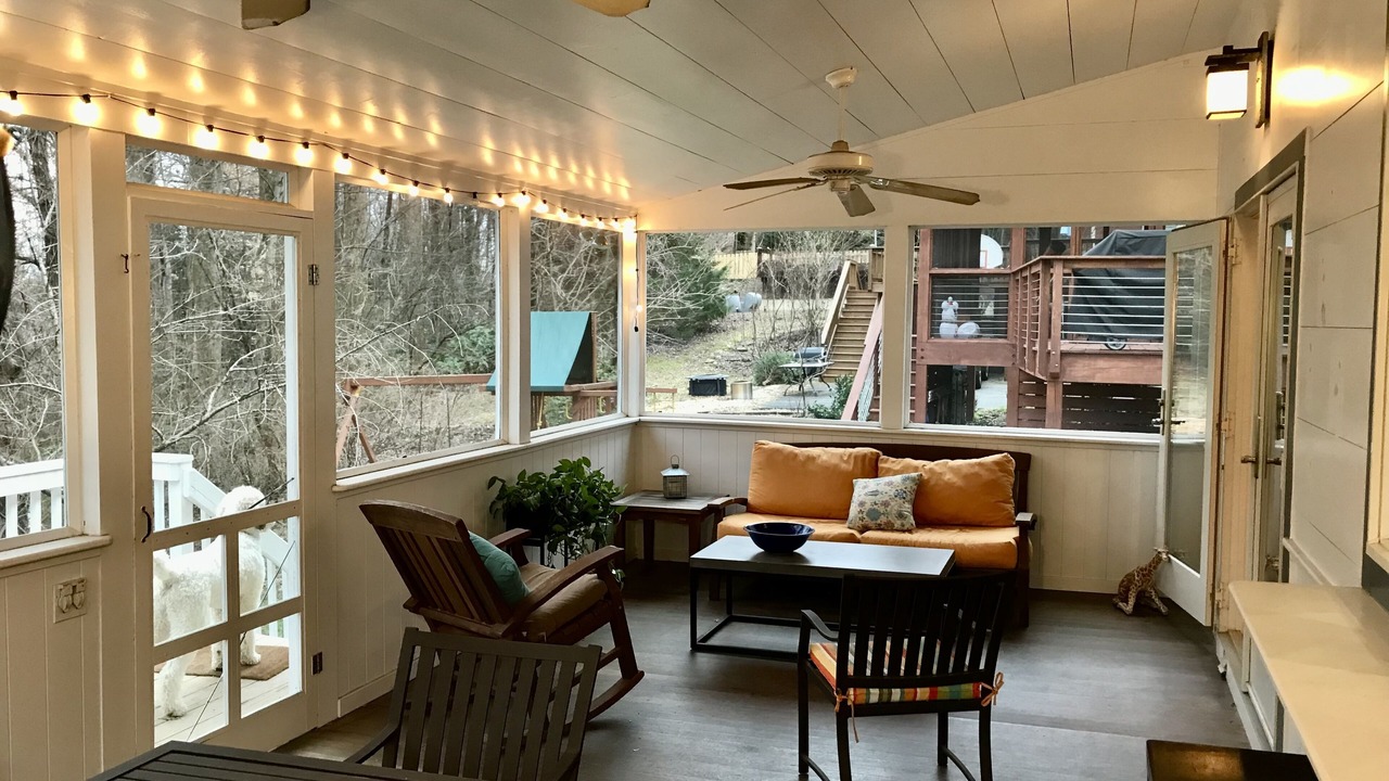 Photo of Livingroom in Barracks Rugby
