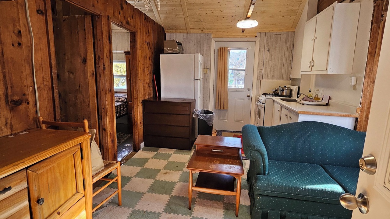 Photo of Livingroom in Lindsay