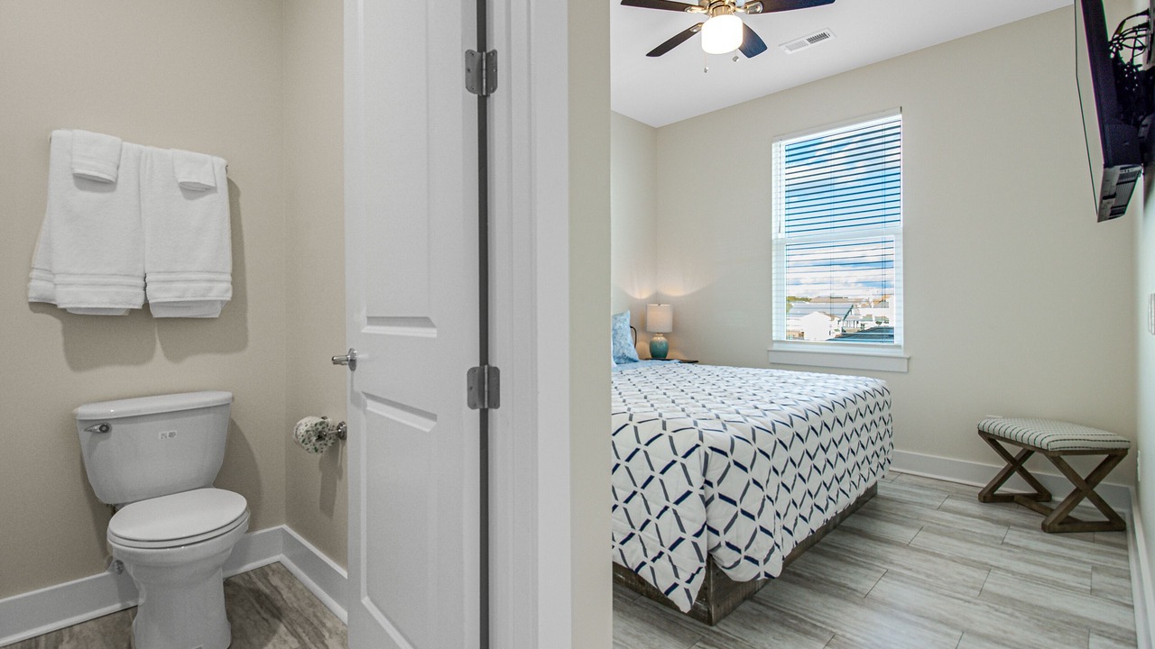 Photo of Bedroom in Crescent Beach