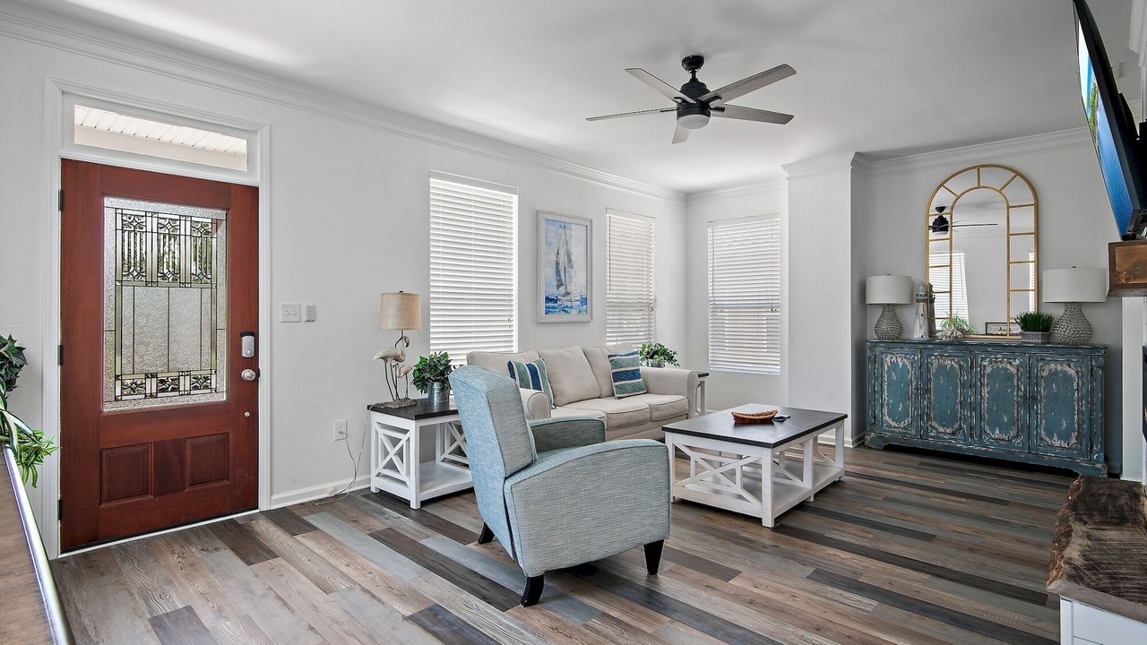 Photo of Livingroom in Emerald Waters Village