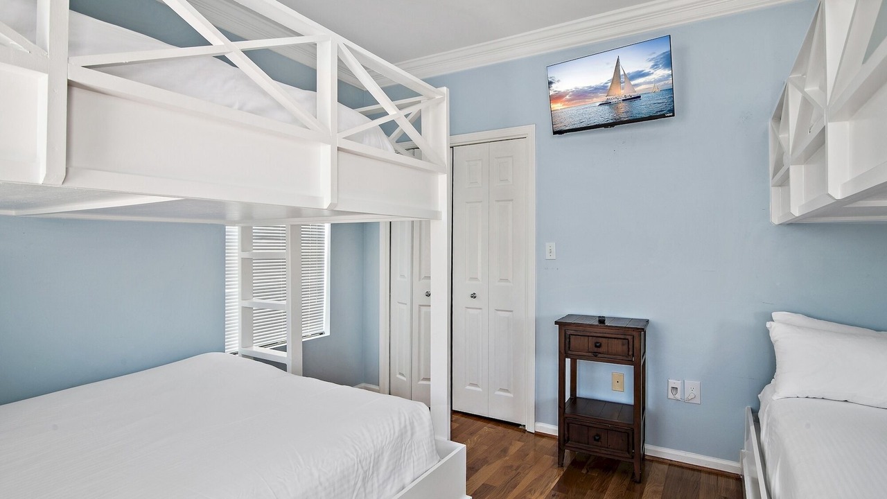 Photo of Bedroom in Emerald Waters Village