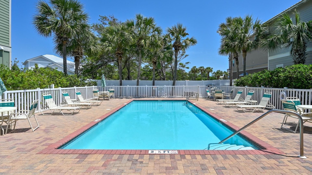 Photo of Outdoor in Emerald Waters Village