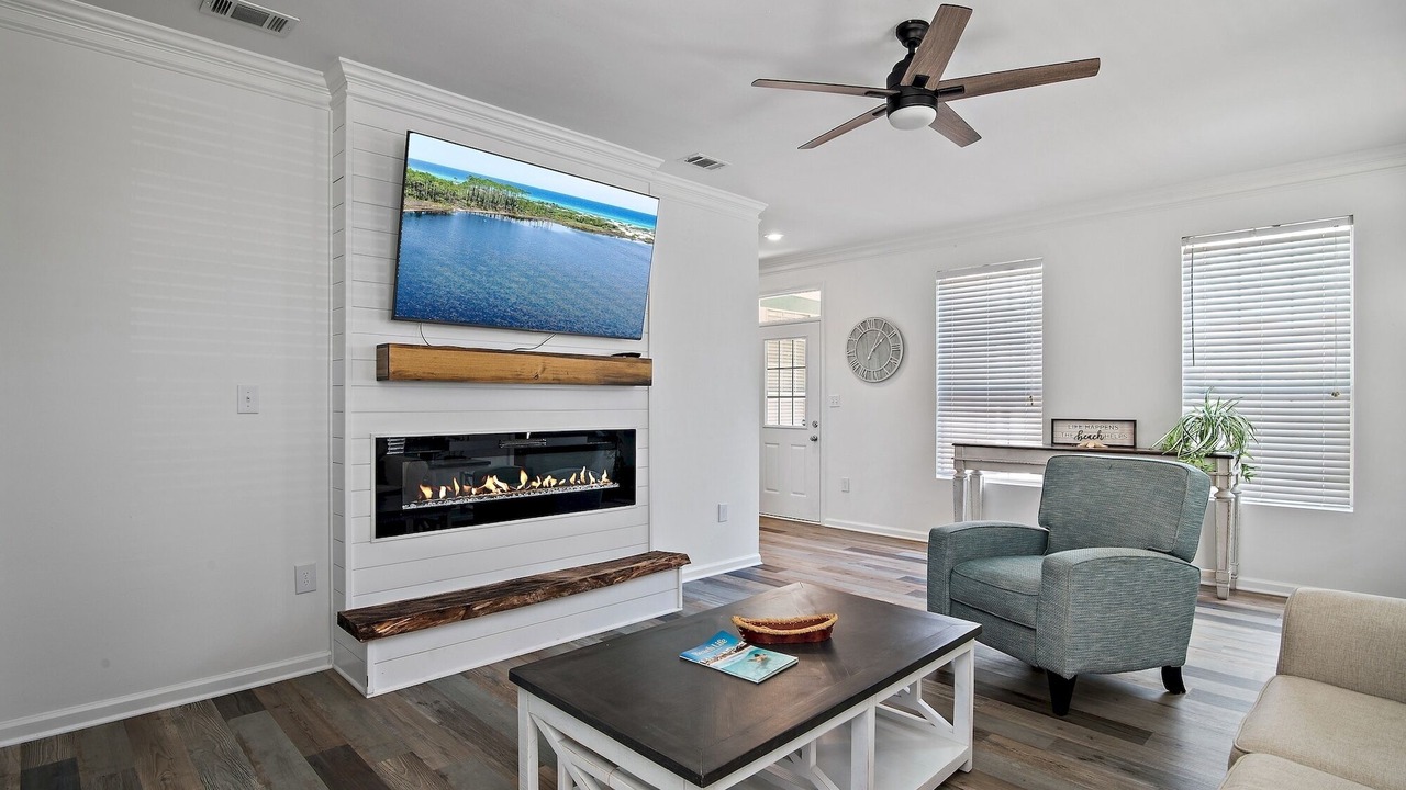 Photo of Livingroom in Emerald Waters Village
