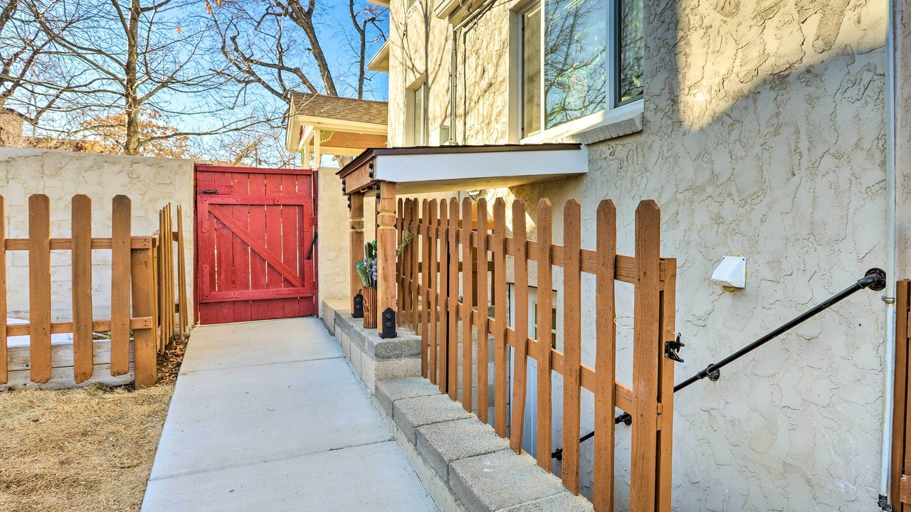 Photo of Outdoor in Sunnyside