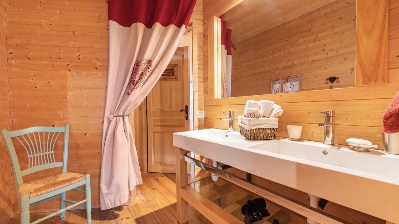 Photo of Bathroom in Montclar