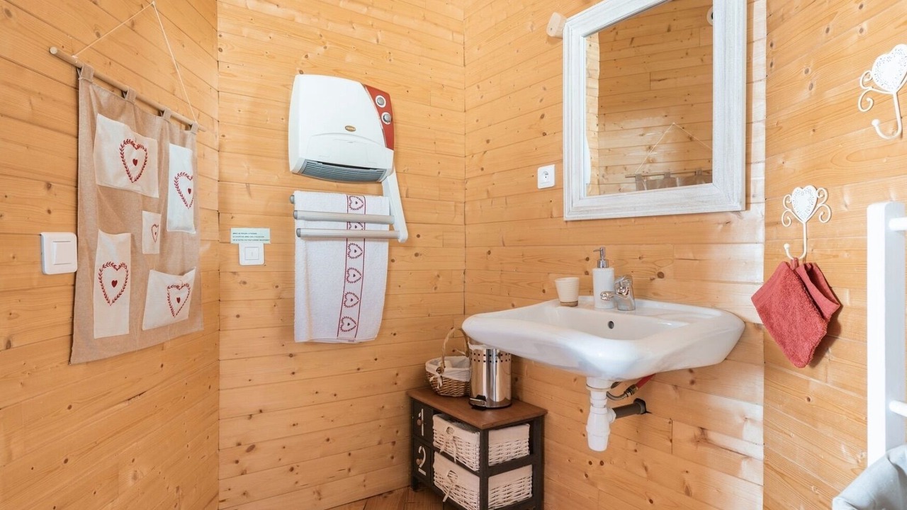 Photo of Bathroom in Montclar