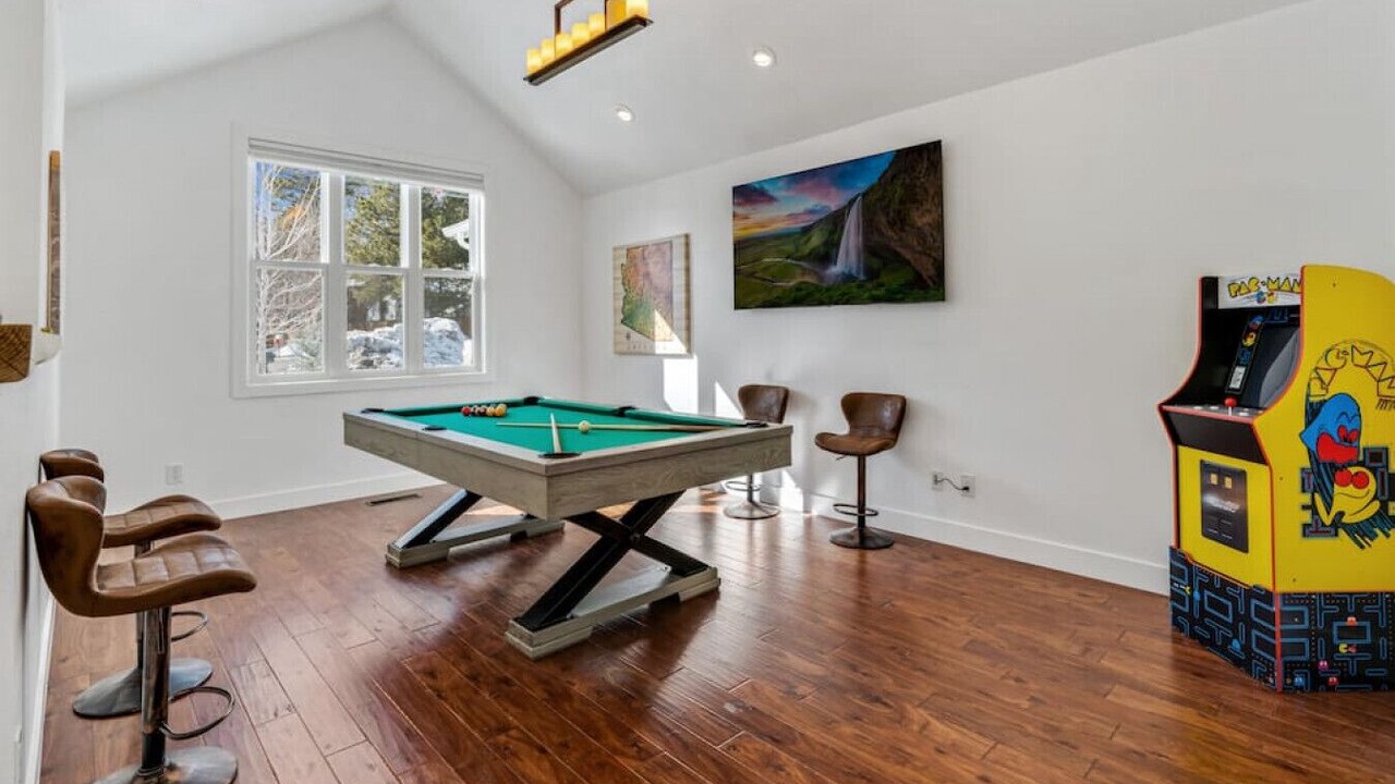 Photo of Bedroom in Swiss Manor