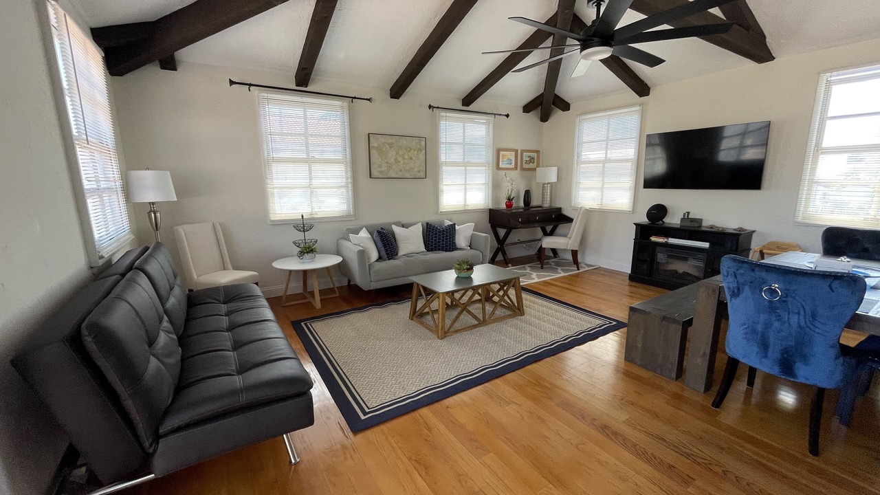 Photo of Livingroom in Old Town