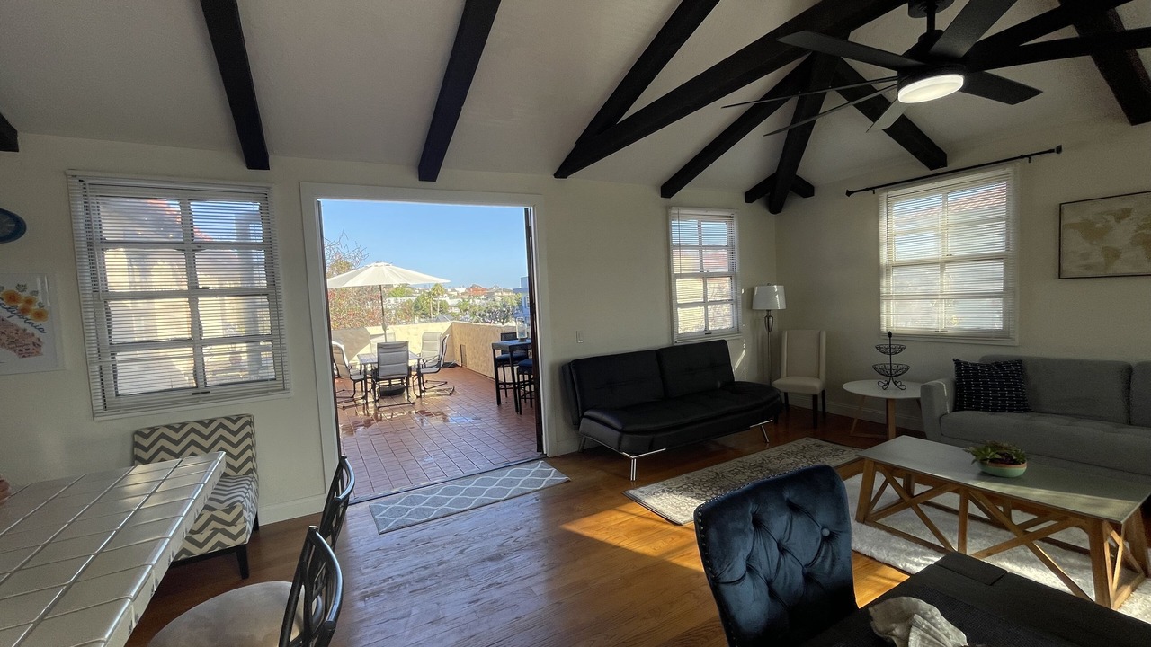 Photo of Livingroom in Old Town