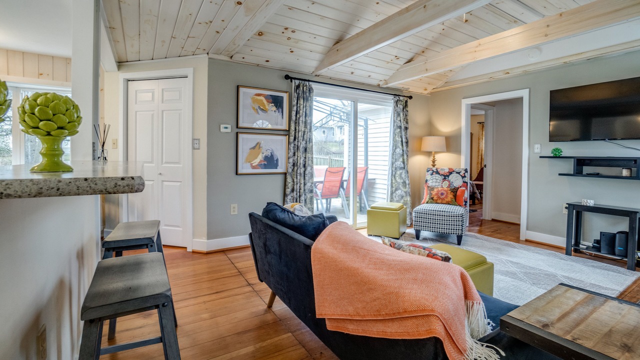Photo of Livingroom in Keuka Park