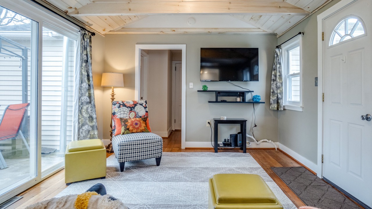 Photo of Livingroom in Keuka Park