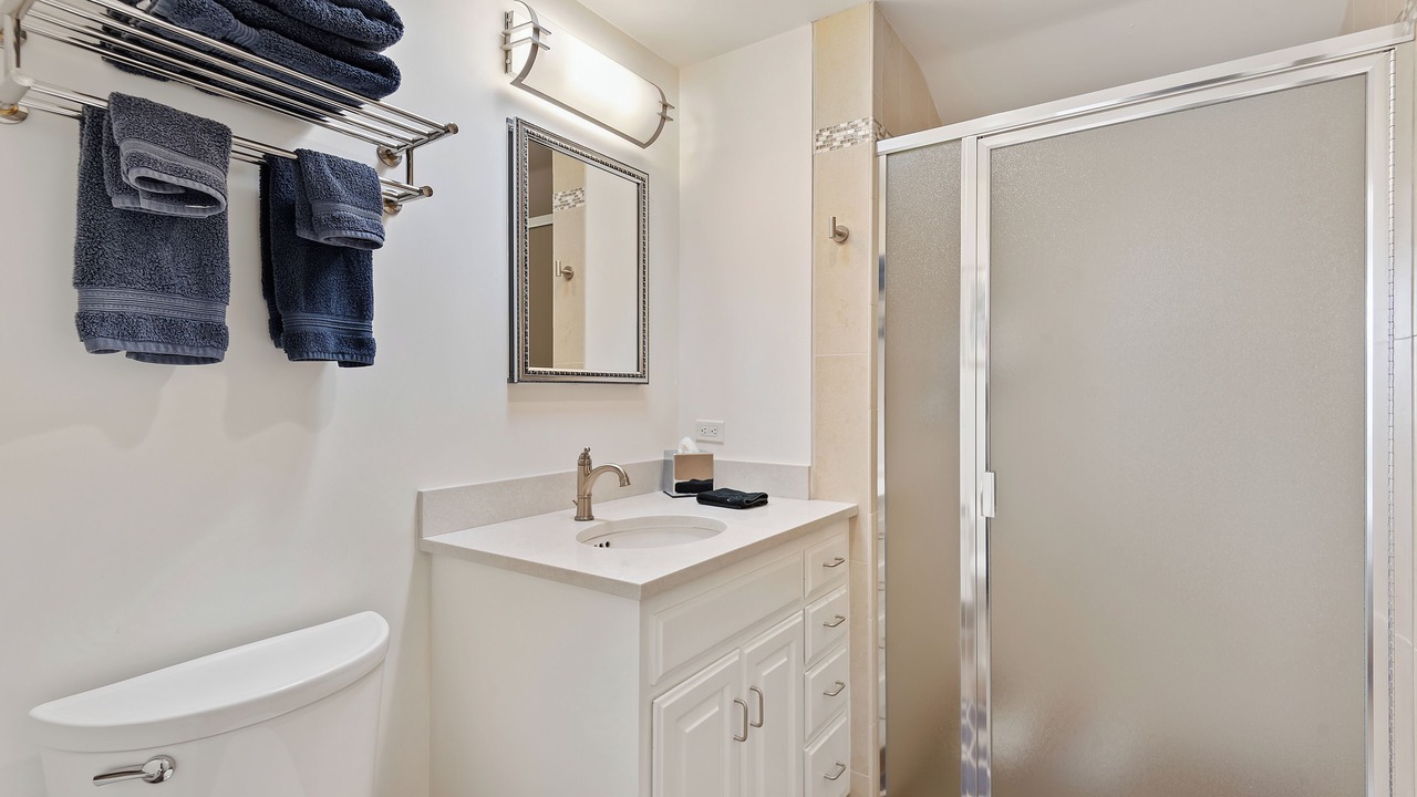 Photo of Bathroom in Summerland