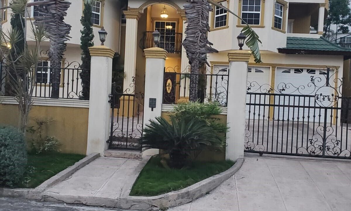 Photo of Outdoor in West Gate Hills