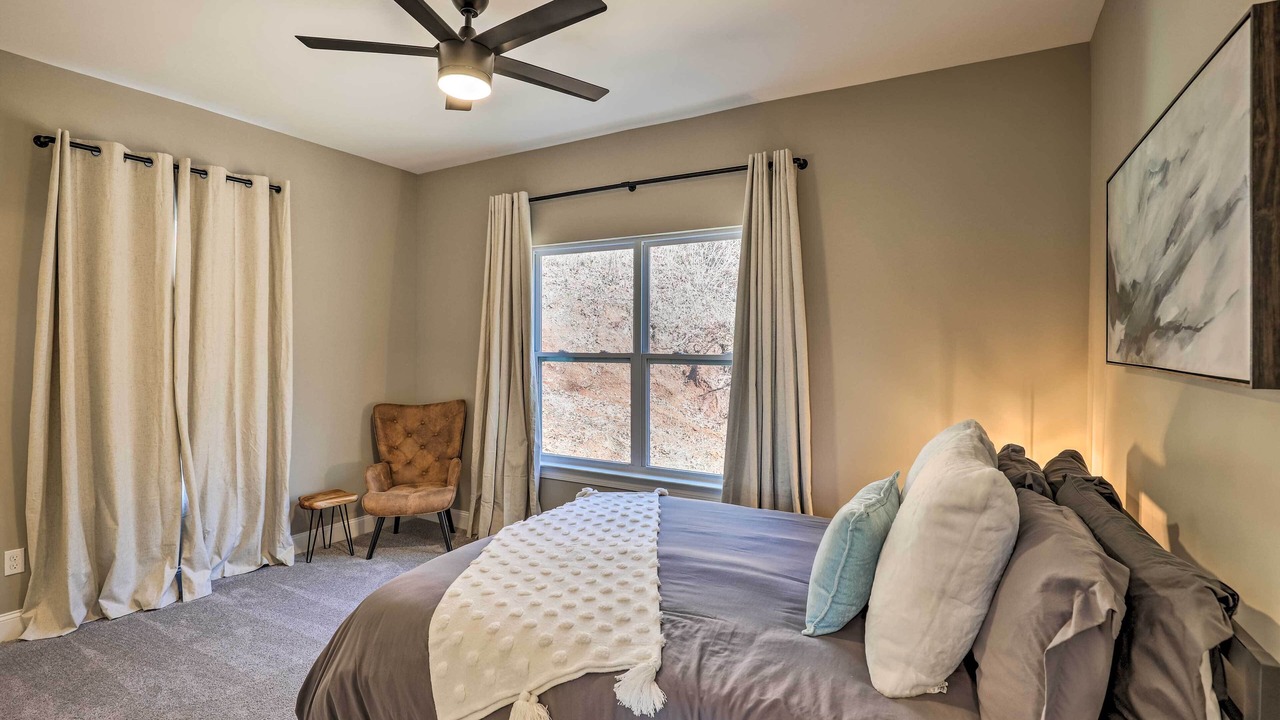 Photo of Bedroom in Woodfin