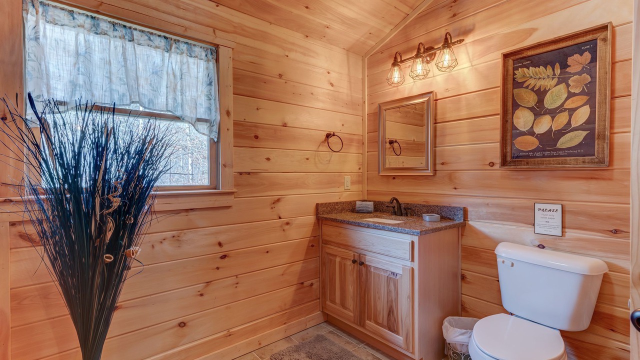 Photo of Bathroom in Eagle Mountain
