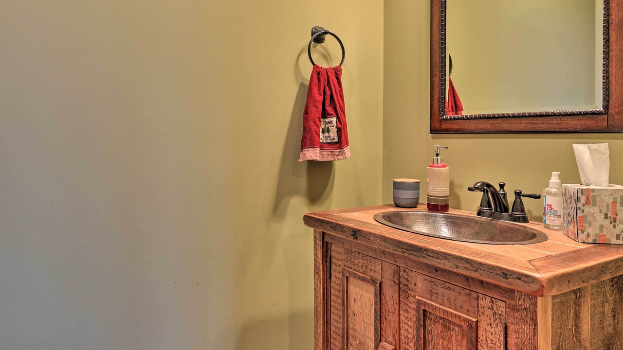 Photo of Bathroom in Mace
