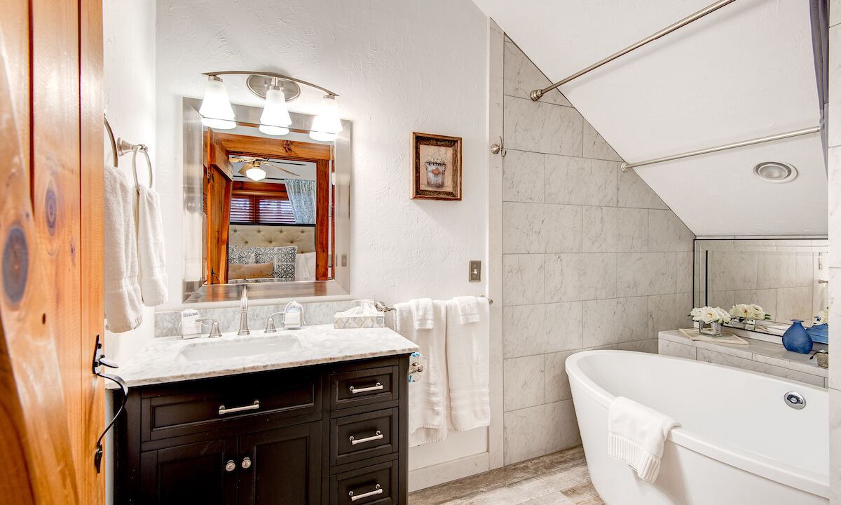 Photo of Bathroom in Valle Crucis