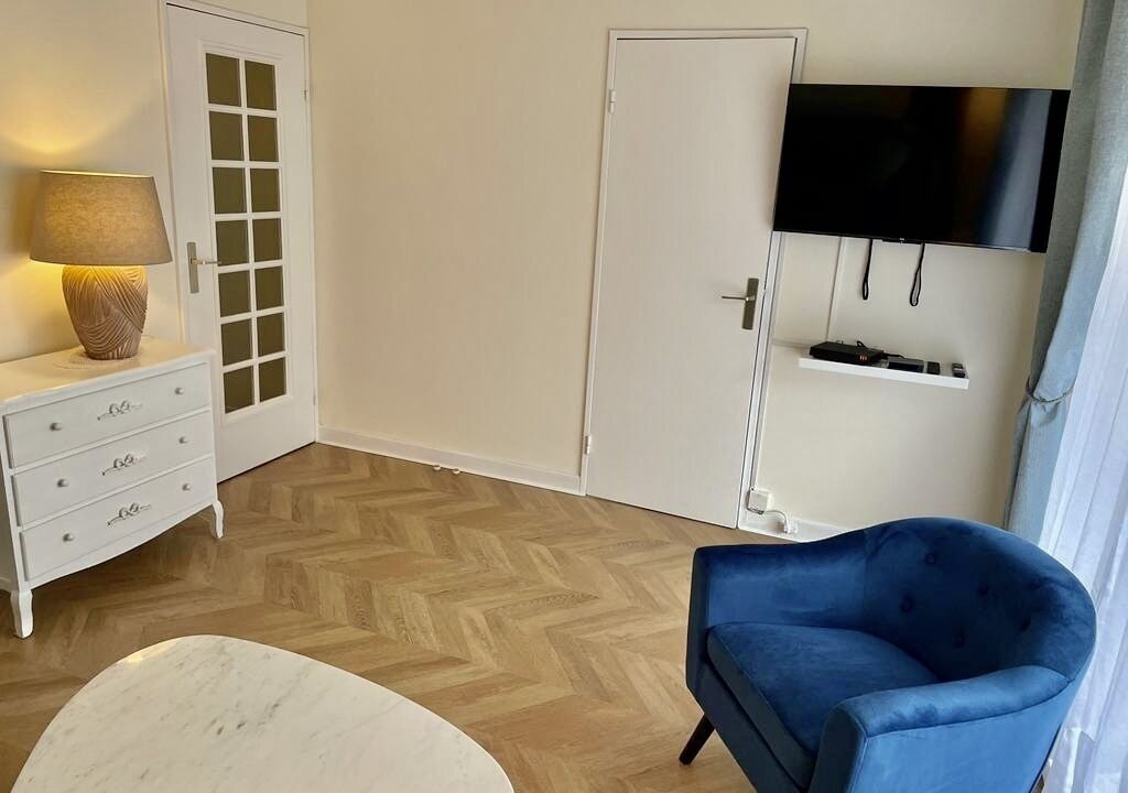Photo of Livingroom in Quartier de l'Ecole-Militaire