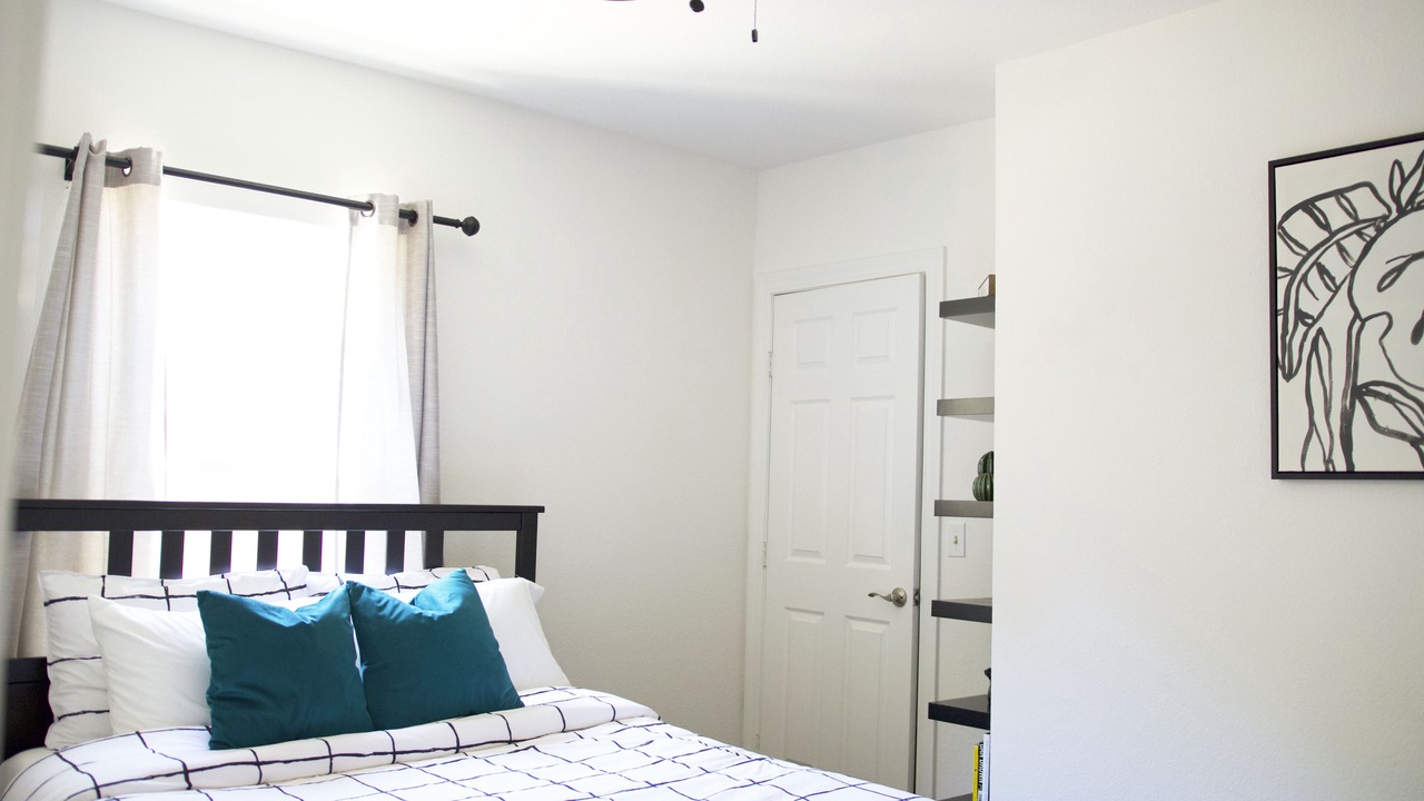 Photo of Bedroom in North Oak Park