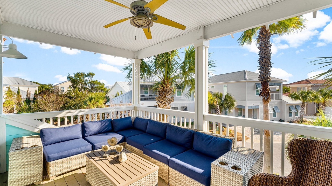 Photo of Patio Balcony in Emerald Waters Village