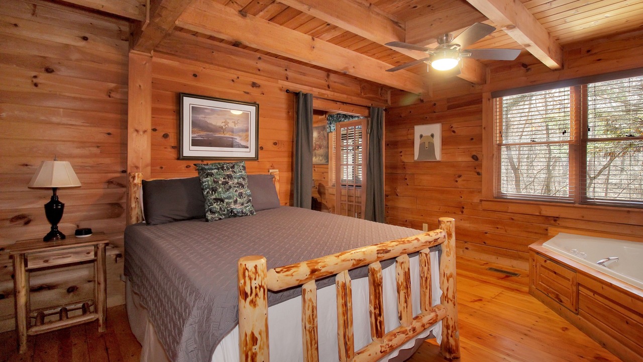 Photo of Bedroom in Pine Mountain Valley