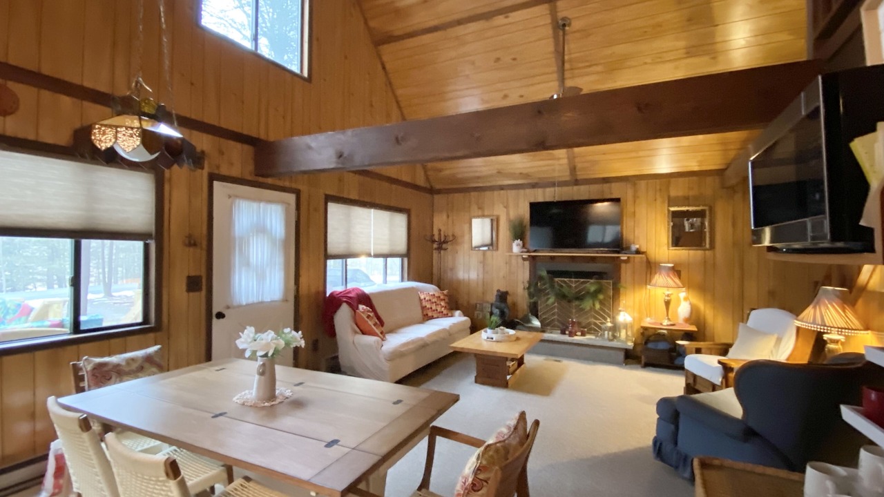 Photo of Bedroom in Wallenpaupauk Lake Estates