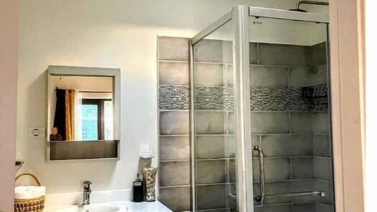 Photo of Bathroom in Discovery Bay